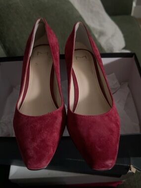 Marc Fisher LTD Varla Dark Red Suede Block Heel Pumps Size 5